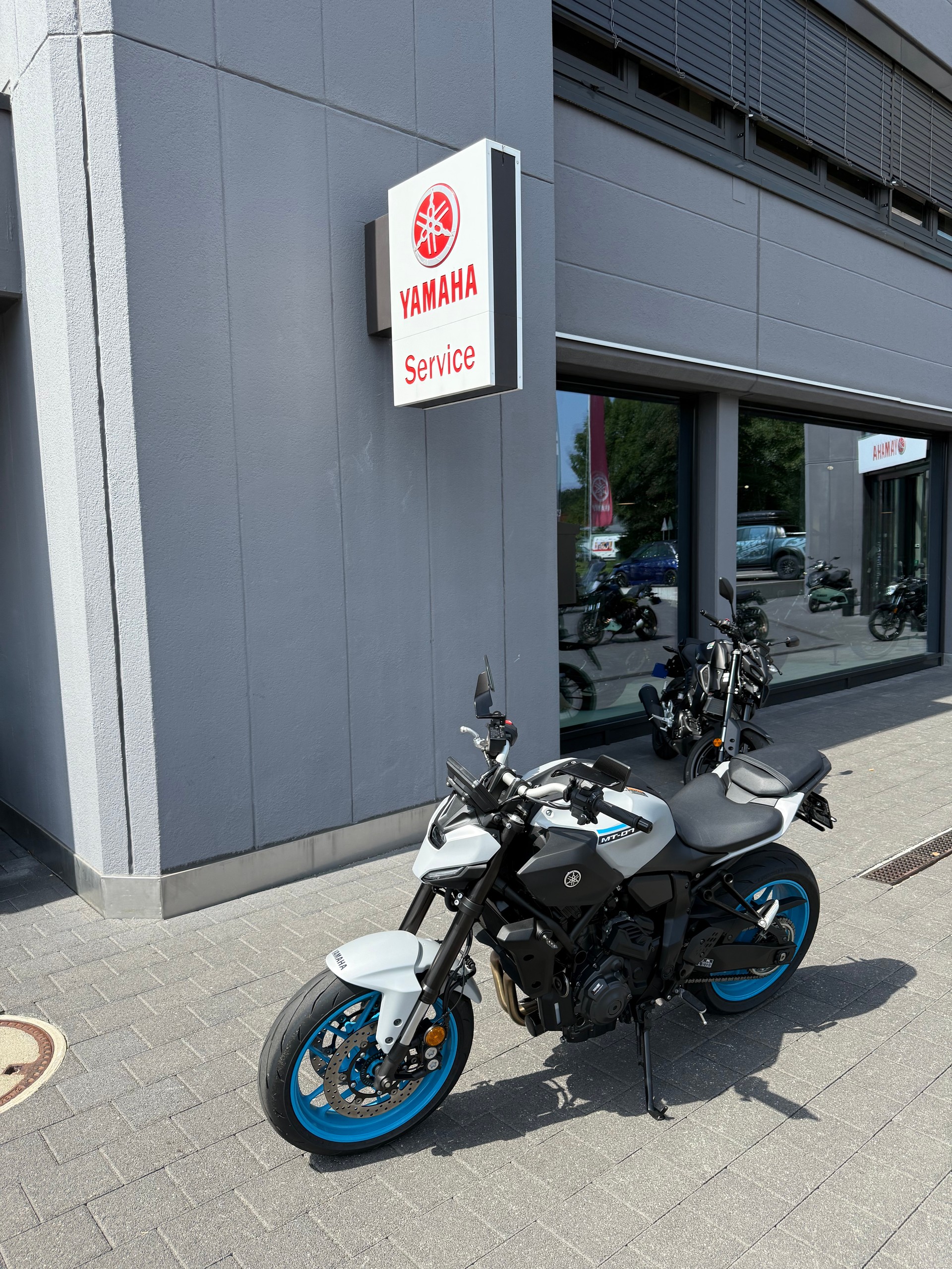 YAMAHA MT 07 Y-AMT-image-0