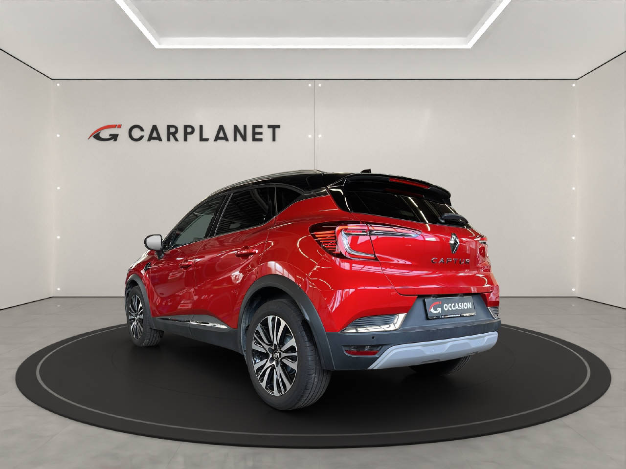 RENAULT Captur 1.3 TCe 140 Initiale EDC-showroom-element-2