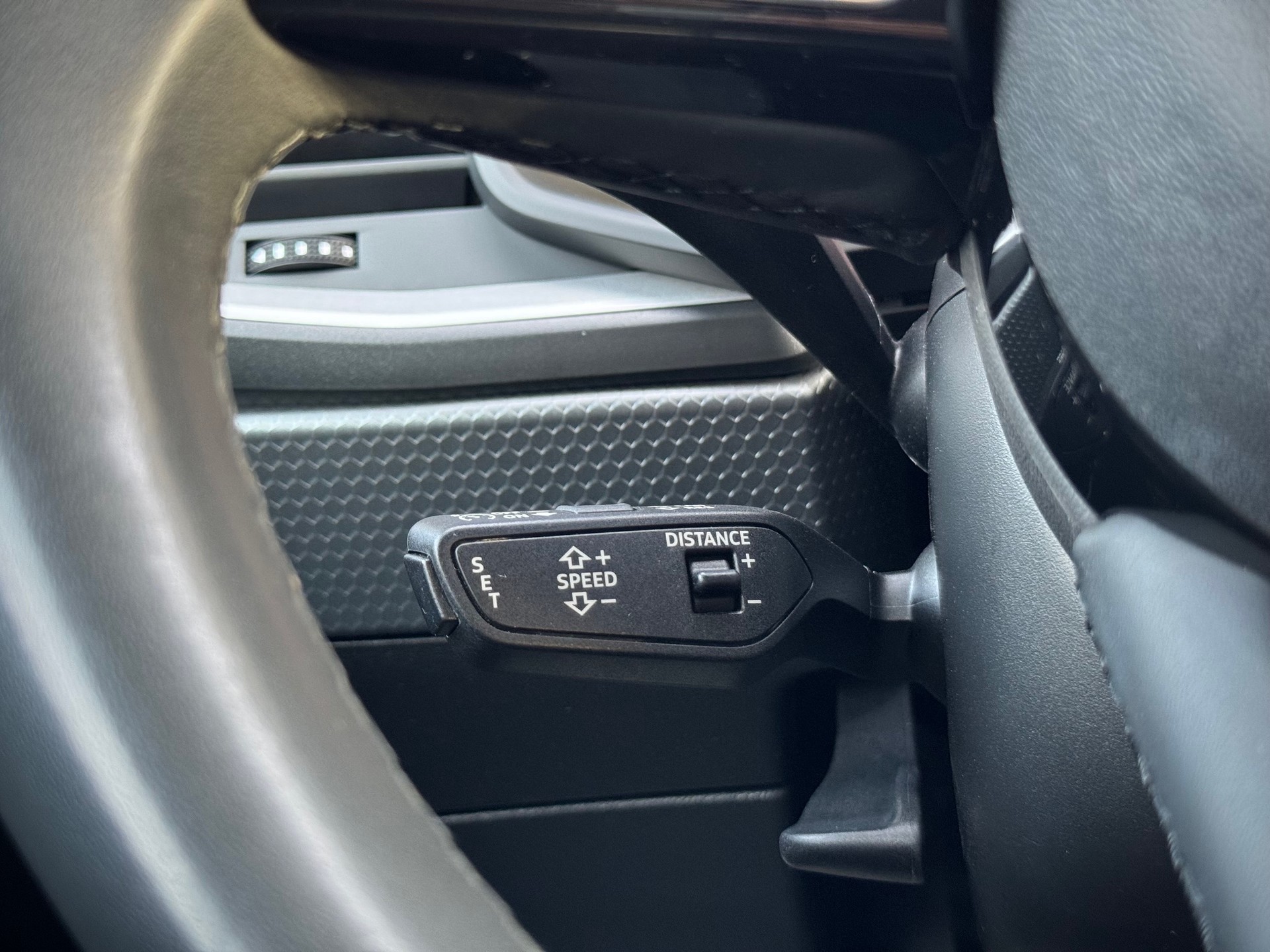 AUDI A1 Sportback 30 TFSI advanced S-tronic - Garantie Audi jusqu'au 22.10.2028 ou 100'000 Km-image-10