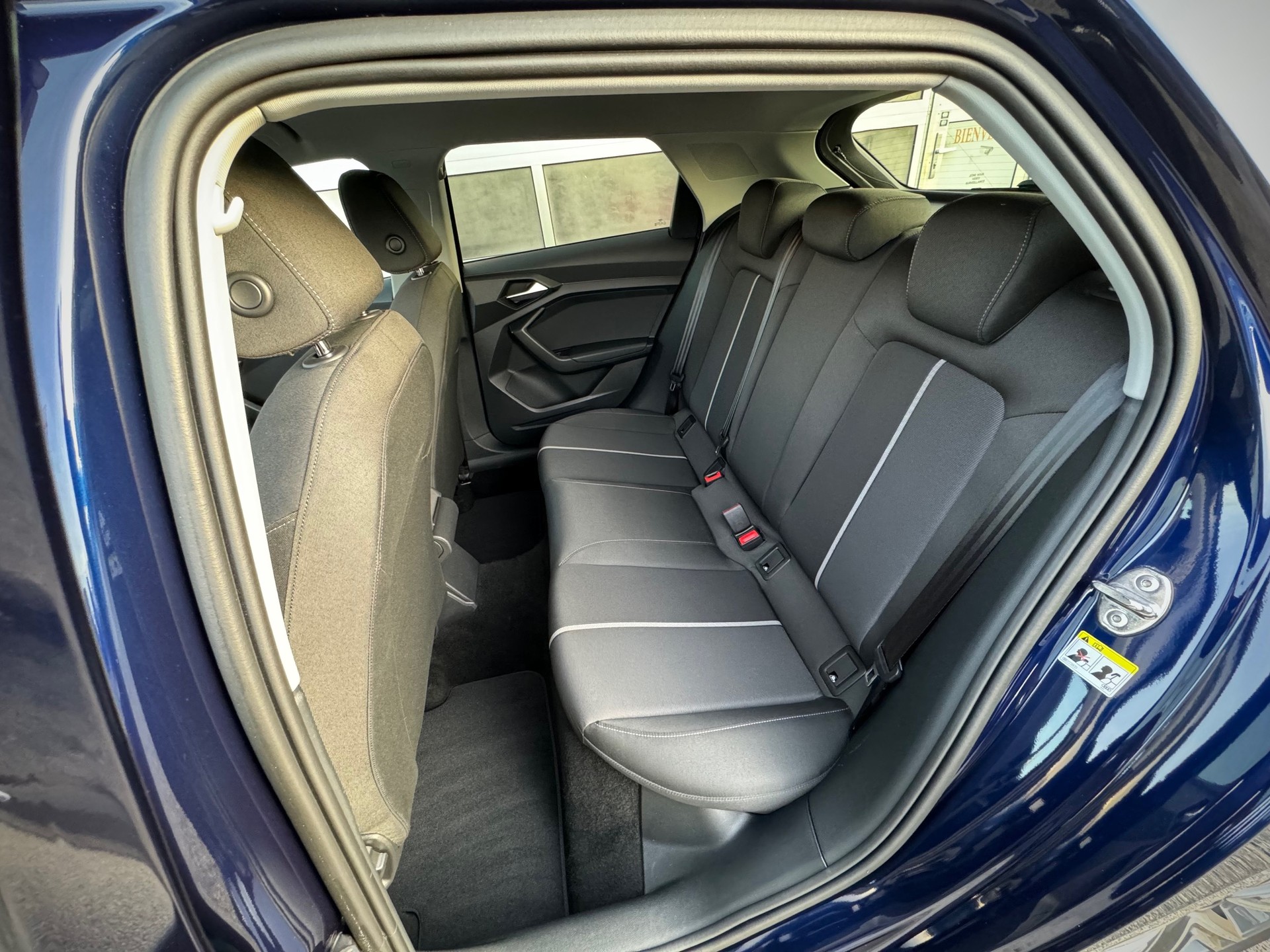 AUDI A1 Sportback 30 TFSI advanced S-tronic - Garantie Audi jusqu'au 22.10.2028 ou 100'000 Km-image-8