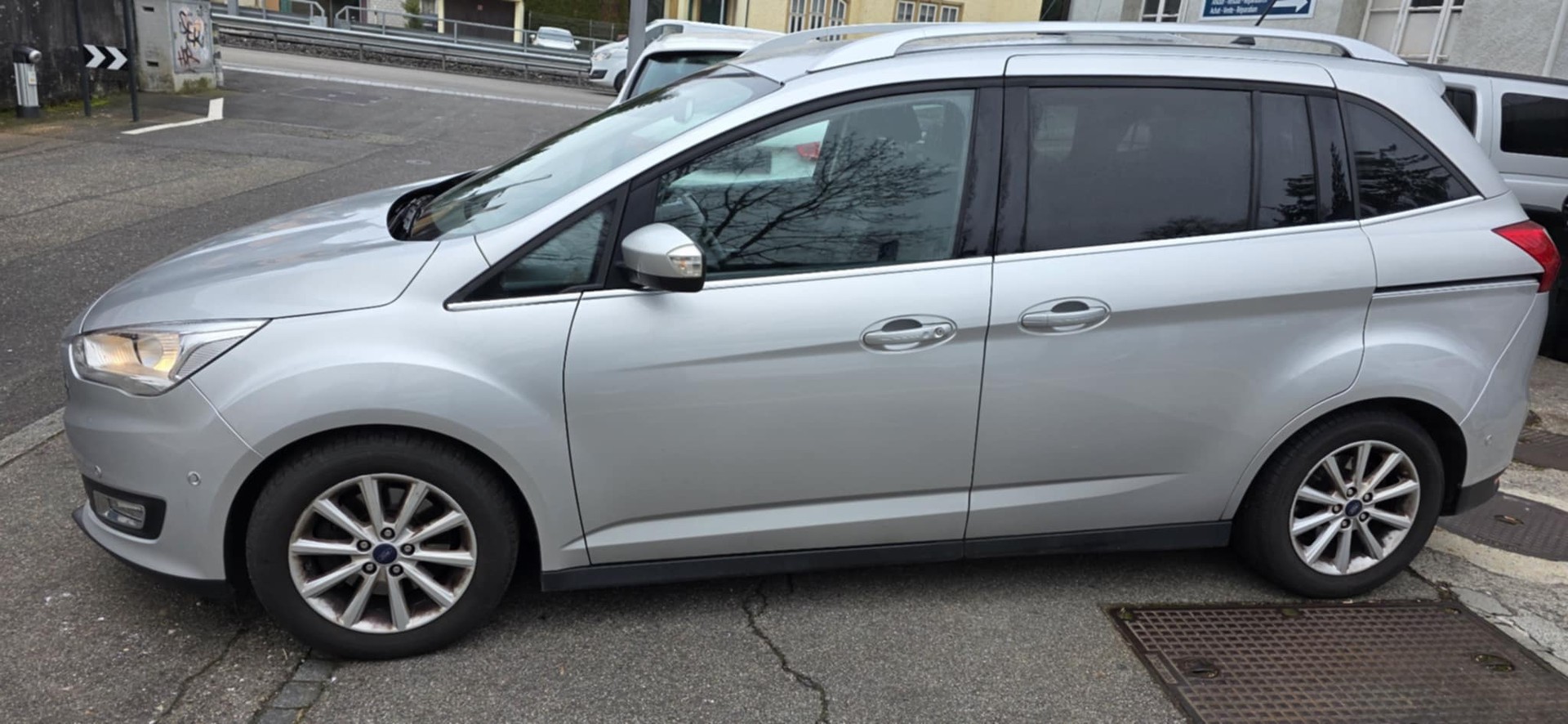 FORD GrC-Max 1.5 SCTi Titanium-showroom-element-2