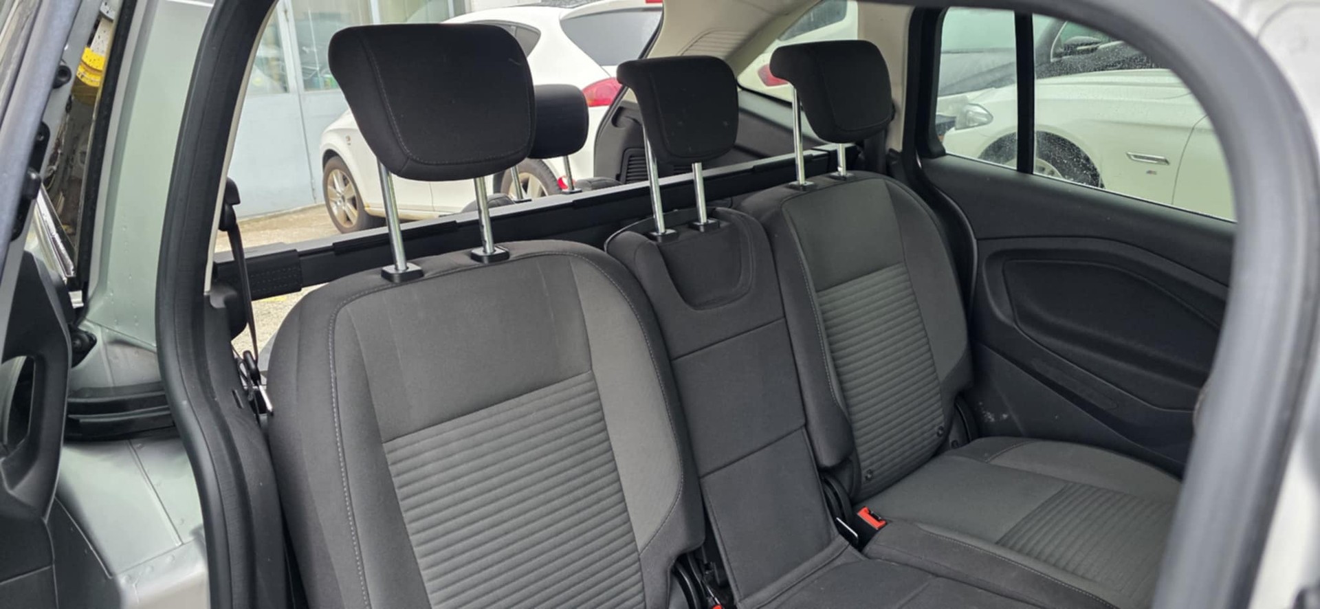 FORD GrC-Max 1.5 SCTi Titanium-image-12