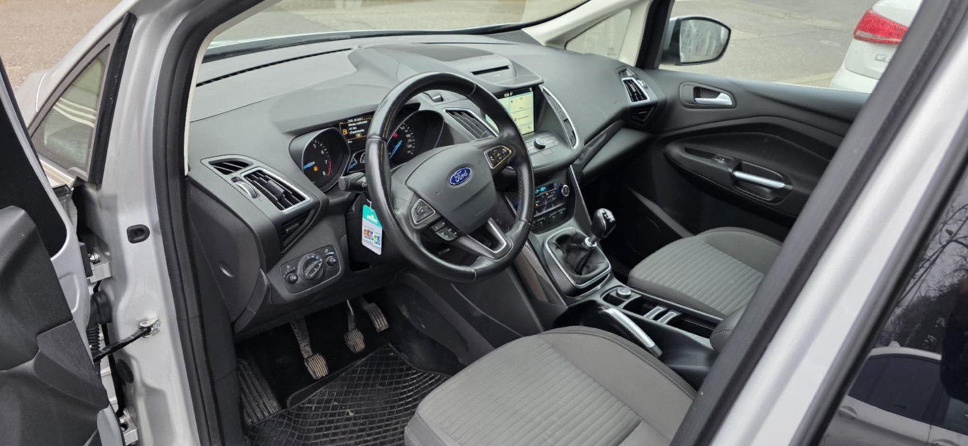 FORD GrC-Max 1.5 SCTi Titanium-image-11