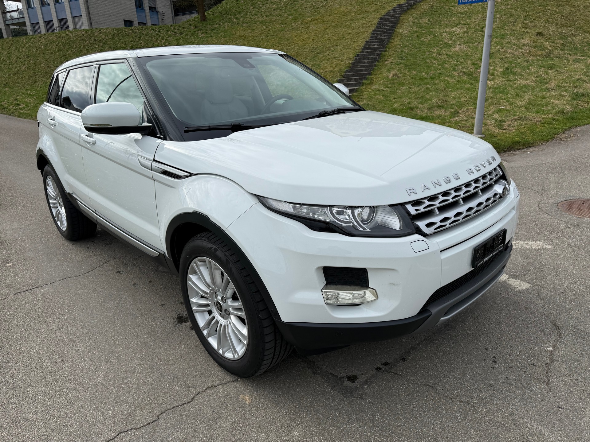 LAND ROVER Range Rover Evoque 2.0 Si4 Prestige AT6-image-1
