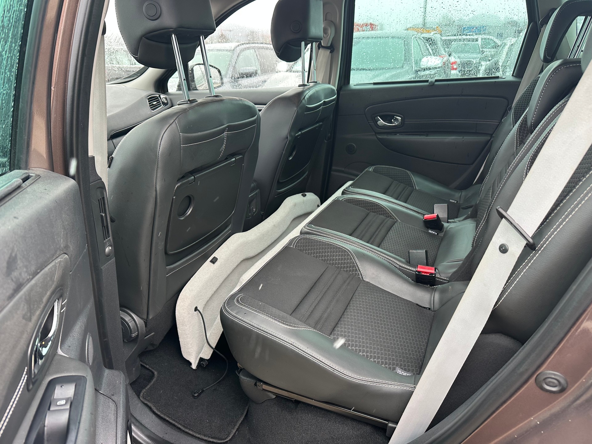 RENAULT Scénic 1.5 dCi Bose EDC-image-10