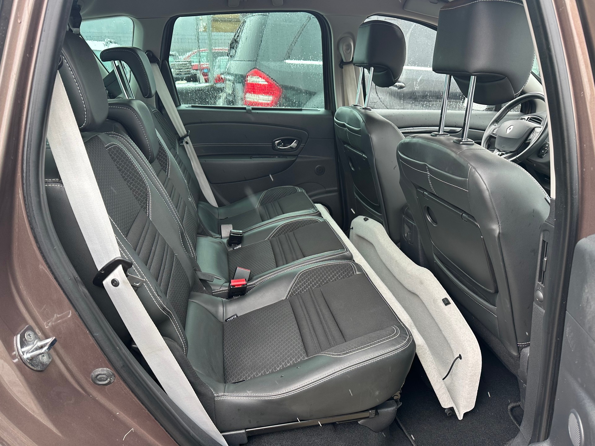 RENAULT Scénic 1.5 dCi Bose EDC-image-12