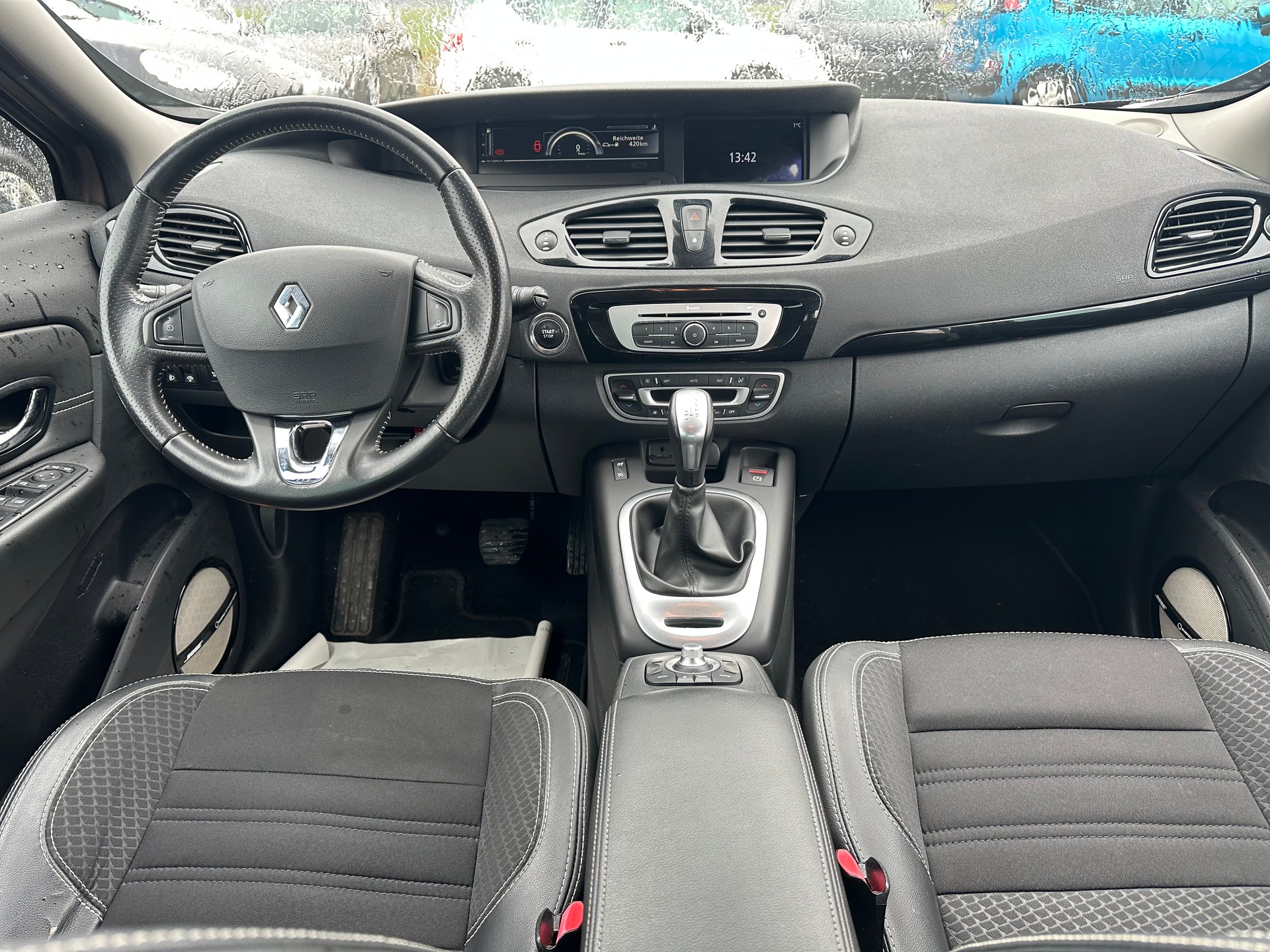 RENAULT Scénic 1.5 dCi Bose EDC-image-8