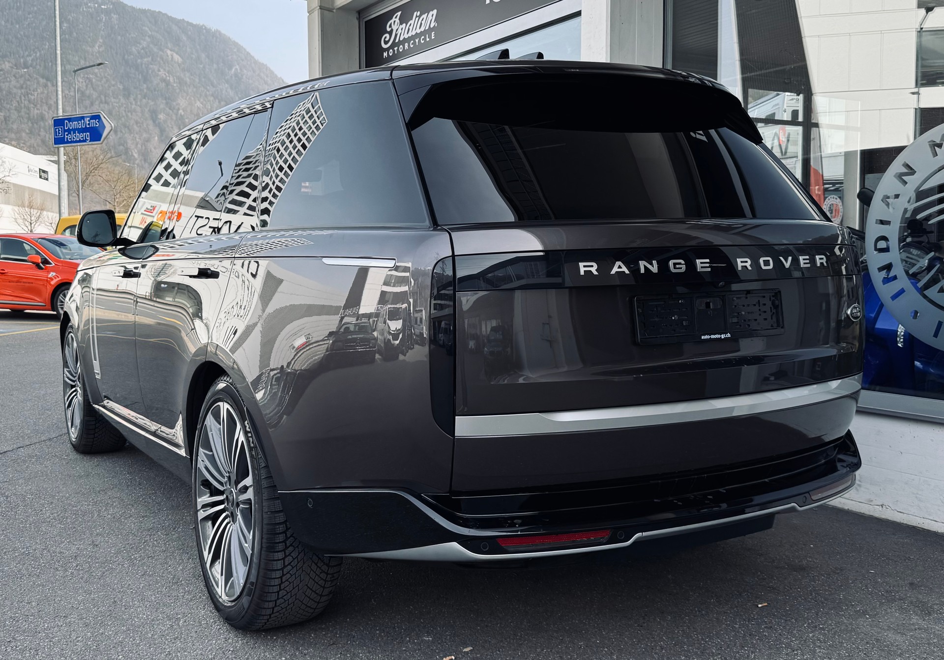 LAND ROVER Range Rover P530 4.4 V8 Autobiography Automatic-showroom-element-3