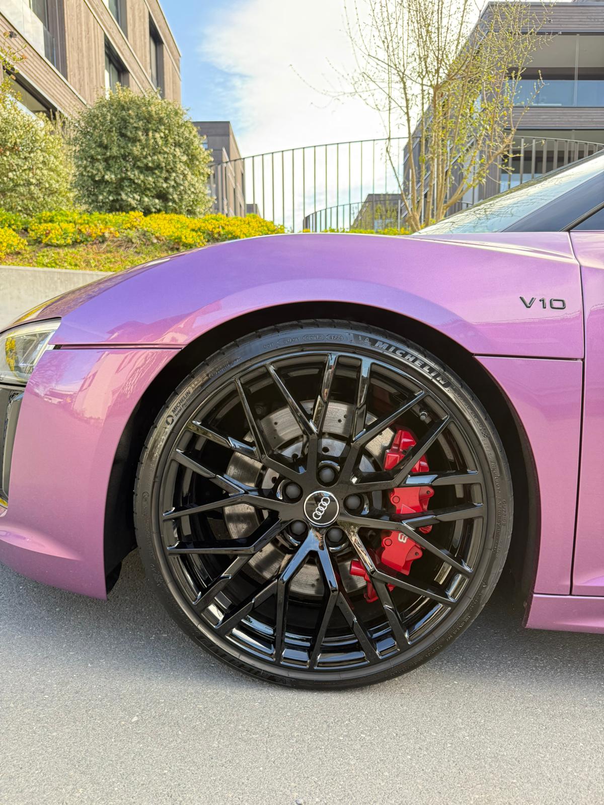 AUDI R8 Spyder 5.2 S-Tronic Quattro-image-5