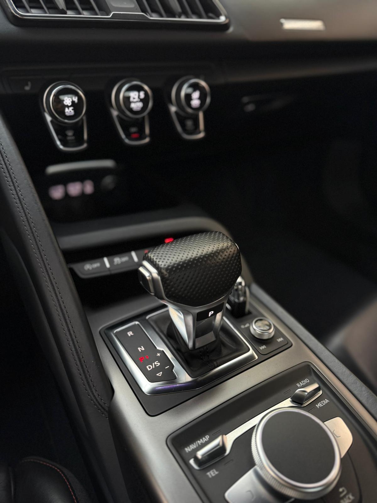 AUDI R8 Spyder 5.2 S-Tronic Quattro-image-13
