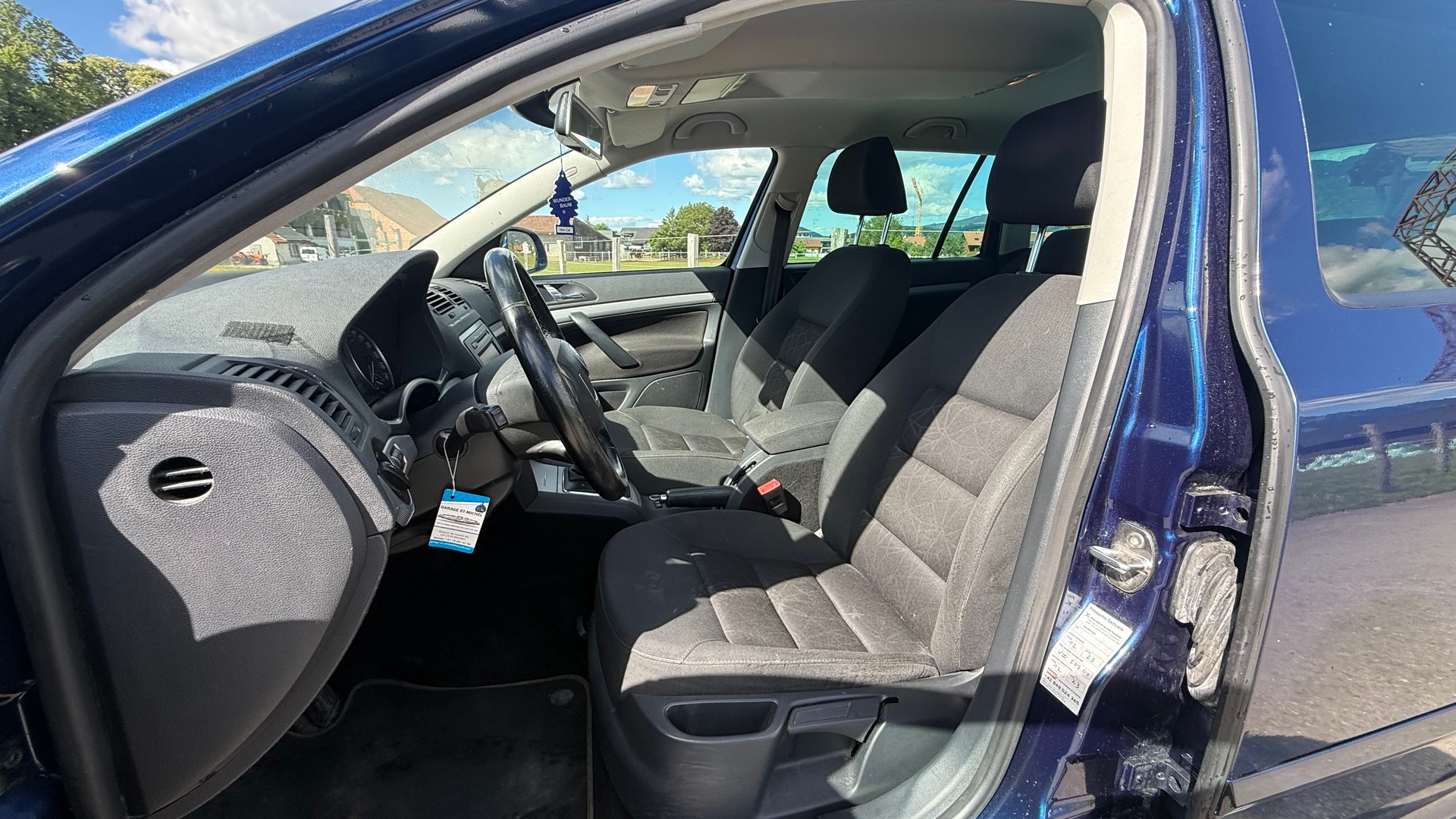 SKODA Octavia Combi 1.4 TSI Elegance DSG-image-10