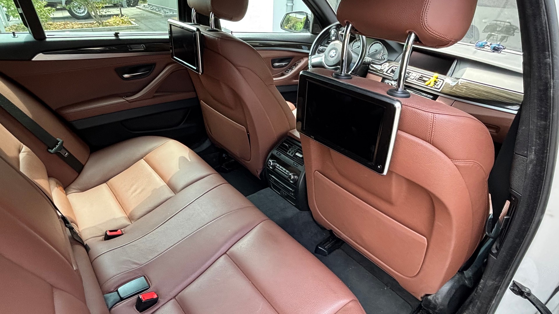 BMW M550d Touring xDrive Steptronic-image-14