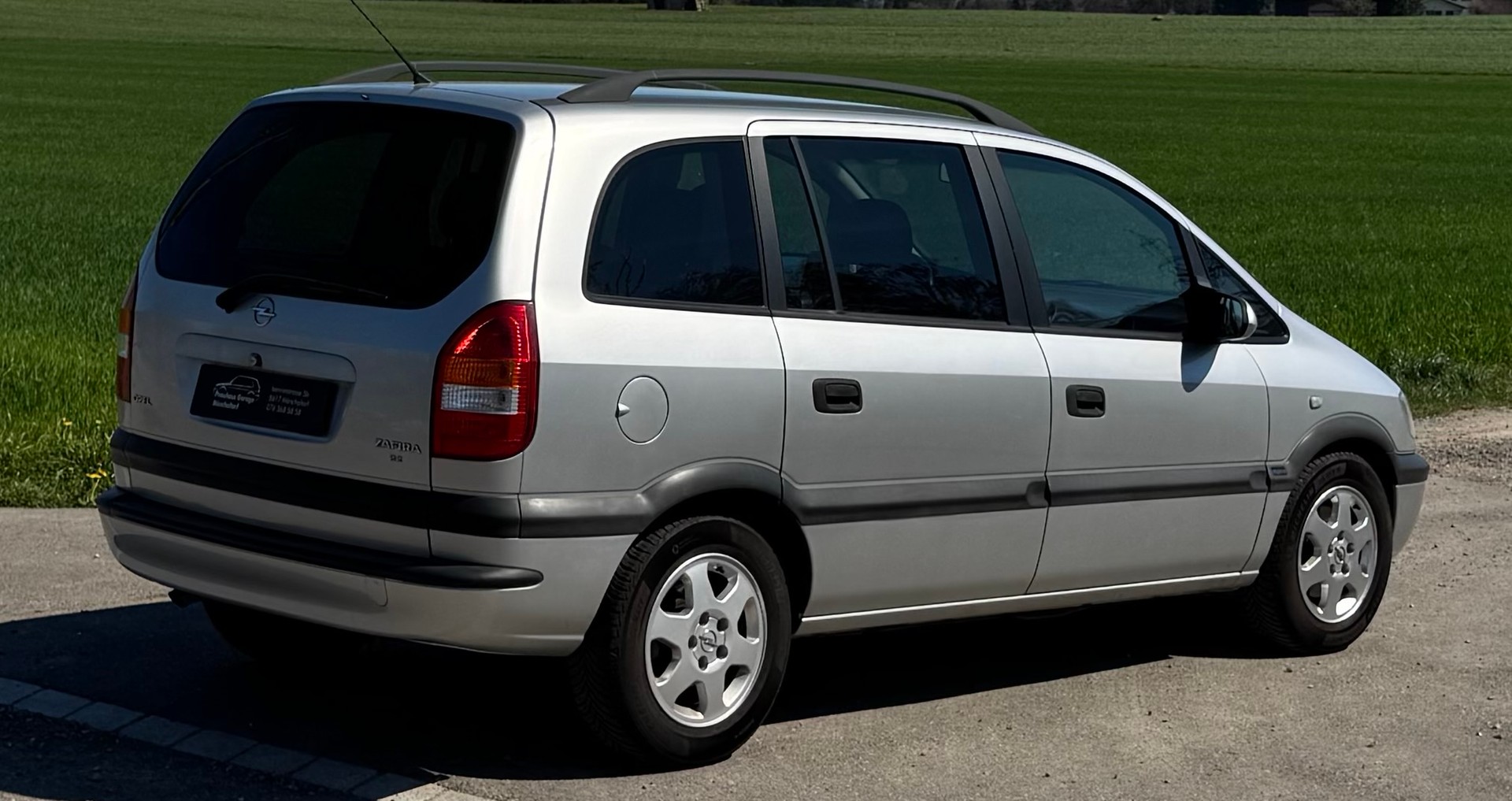 OPEL Zafira 2.2i 16V Elegance *AUTOMAT*-image-6
