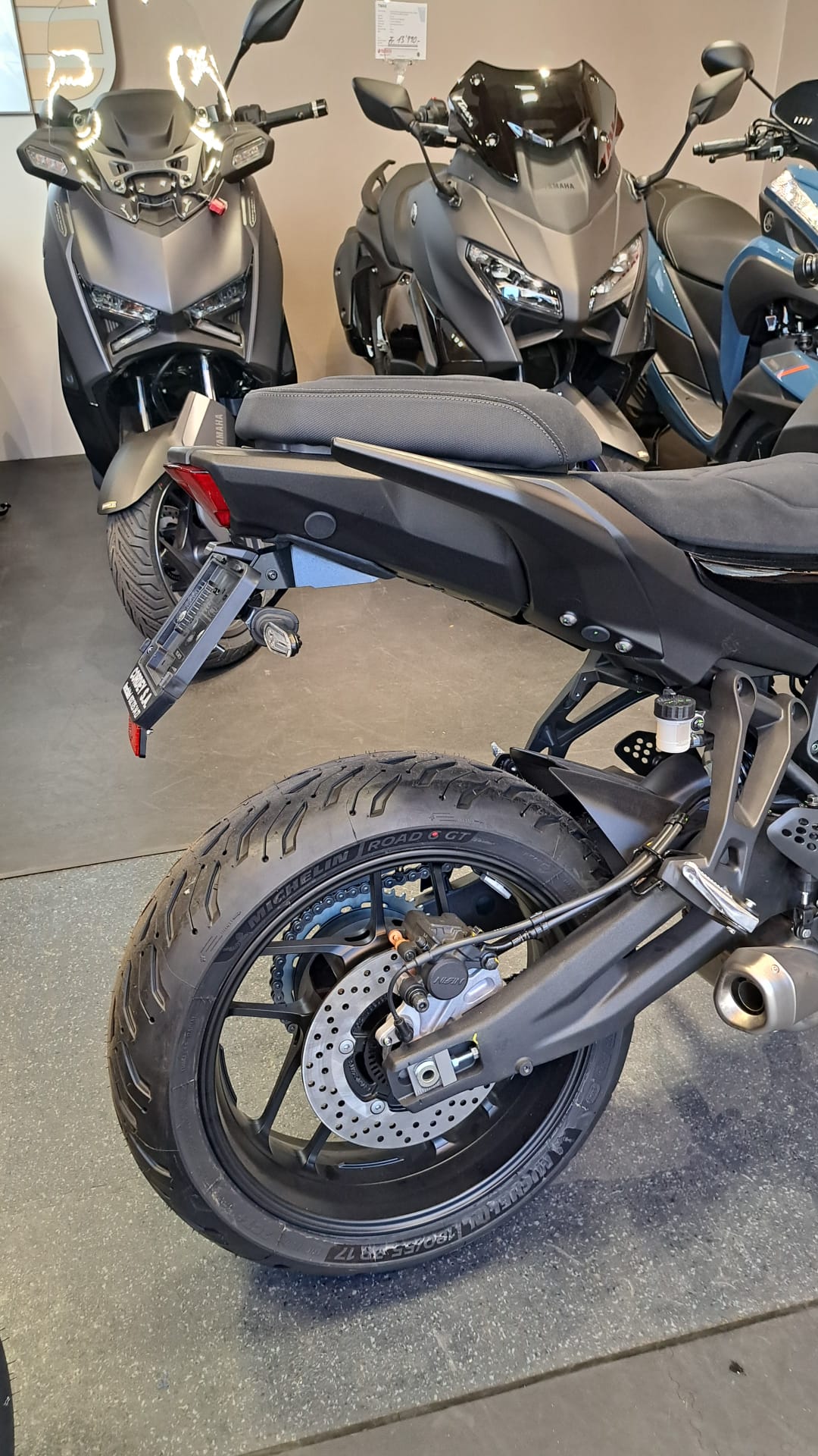 YAMAHA Tracer 7 (35kW)-showroom-element-3