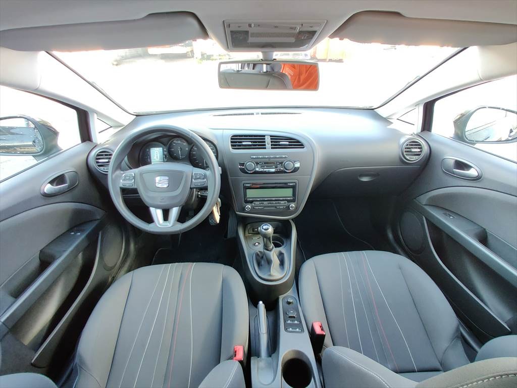 SEAT Leon 1.6 TDI COPA Reference-image-10