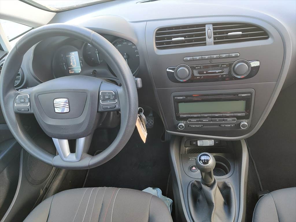 SEAT Leon 1.6 TDI COPA Reference-image-11