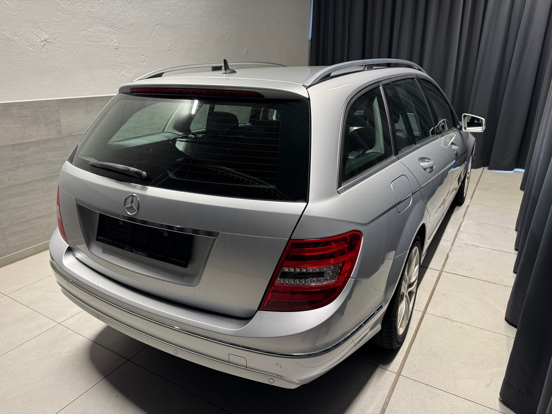 MERCEDES-BENZ C 180 Avantgarde (14)-image-5