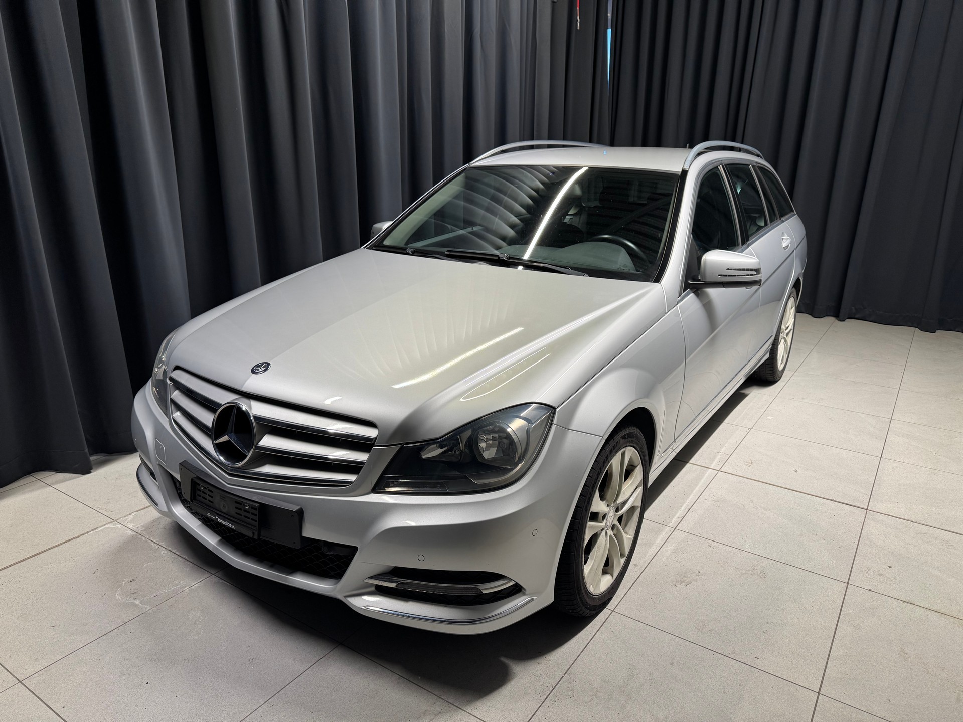 MERCEDES-BENZ C 180 Avantgarde (14)-showroom-element-2