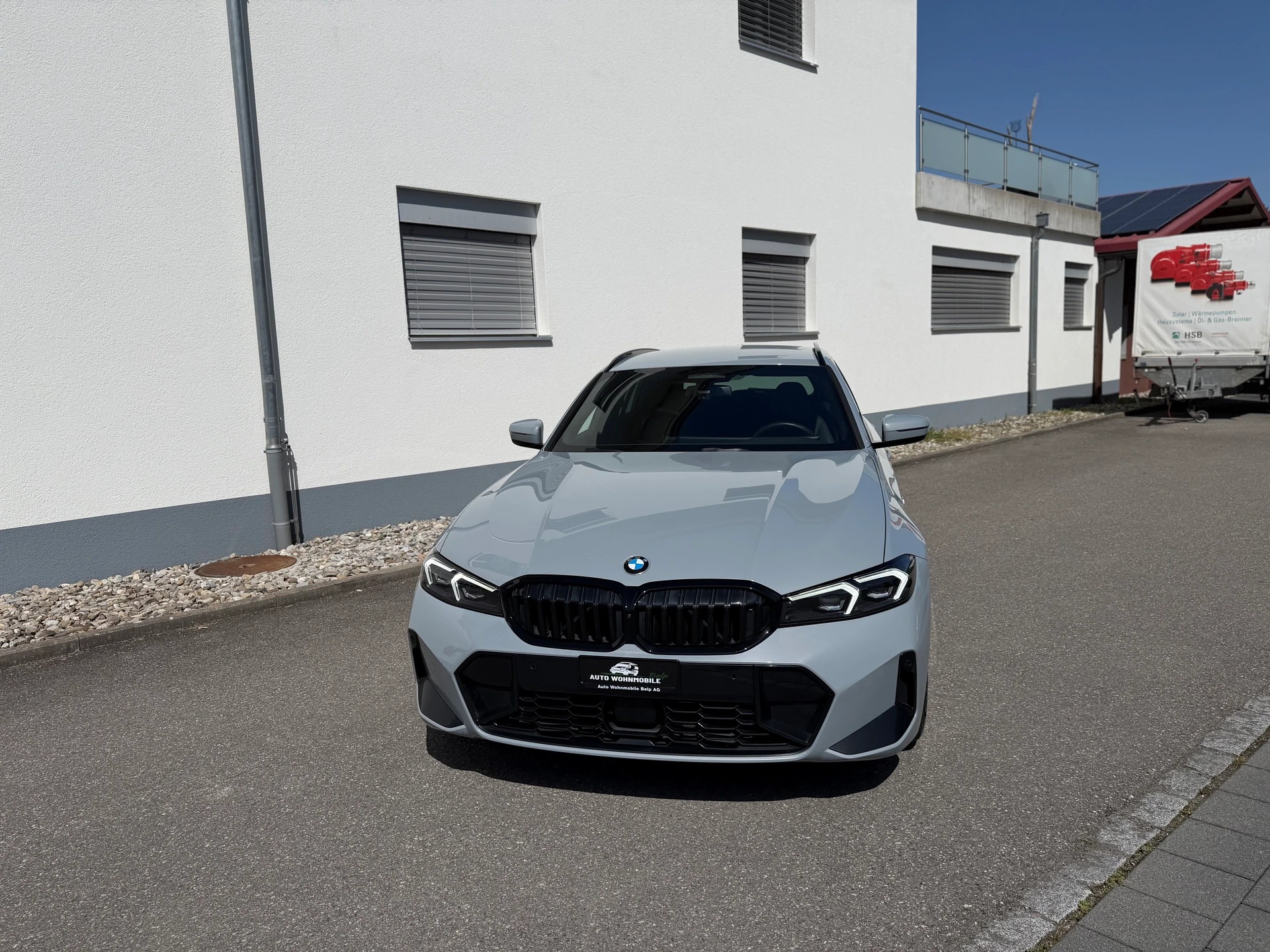 BMW 320d xDrive 48V Touring Steptronic M Sport-image-8