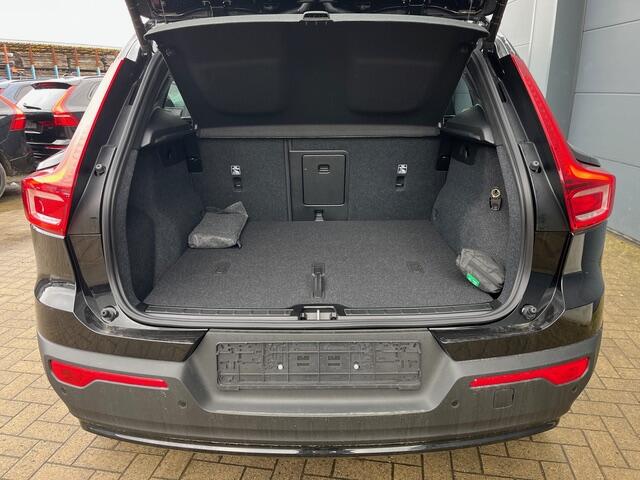 VOLVO XC40 Black Edition PLUS DCT-image-19