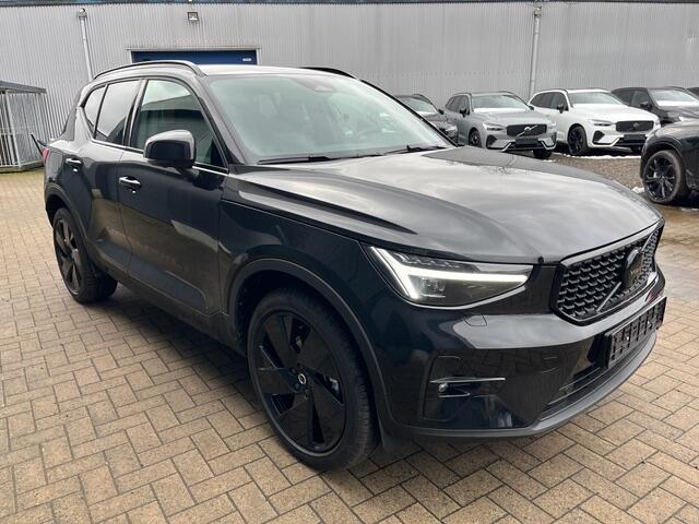 VOLVO XC40 Black Edition PLUS DCT-showroom-element-2
