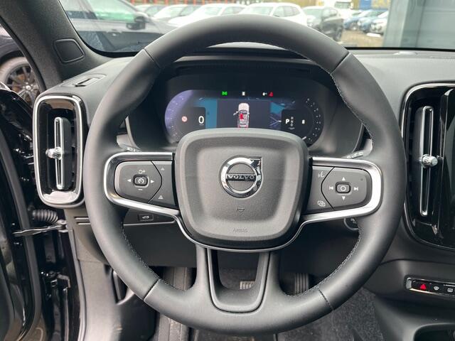VOLVO XC40 Black Edition PLUS DCT-image-11