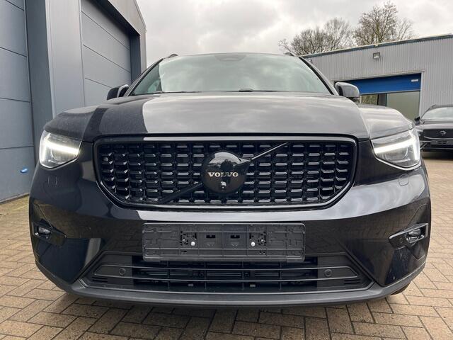 VOLVO XC40 Black Edition PLUS DCT-showroom-element-1
