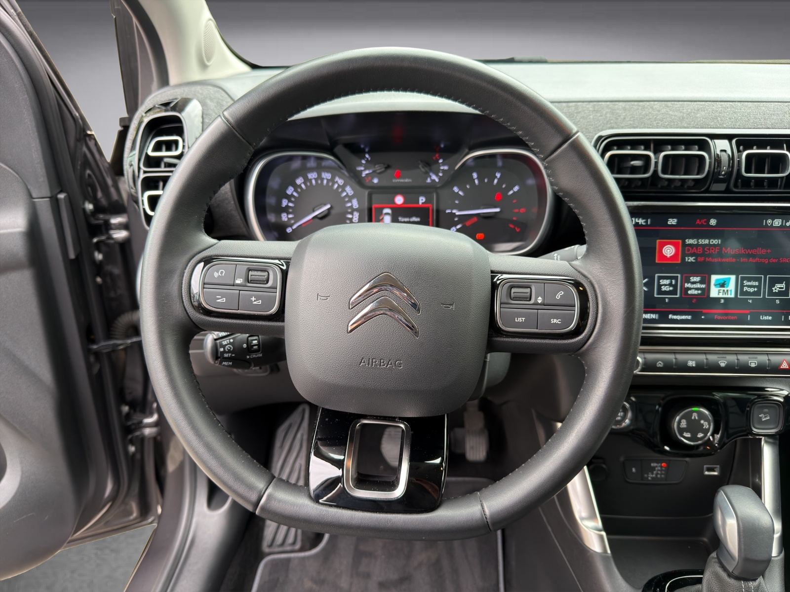 CITROEN C3 Aircross 1.2 PureTech 130 Shine-image-10