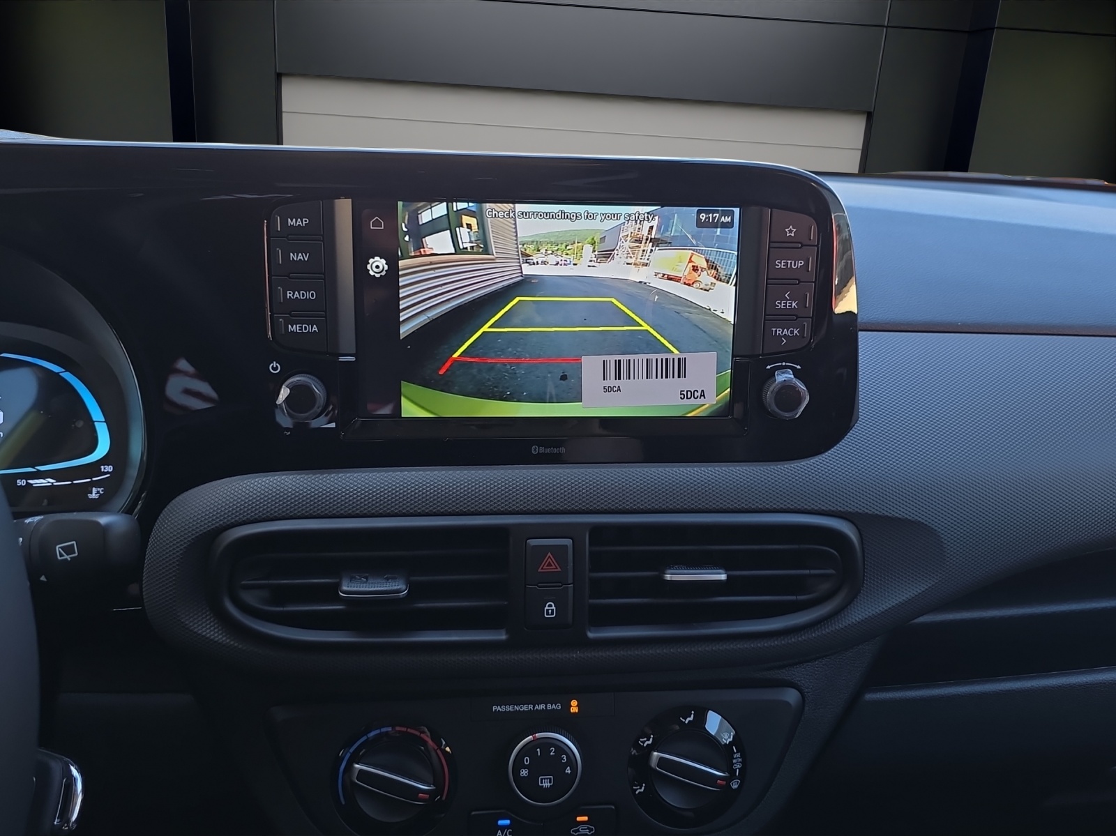 HYUNDAI i10 1.2 Amplia Aut.-image-9