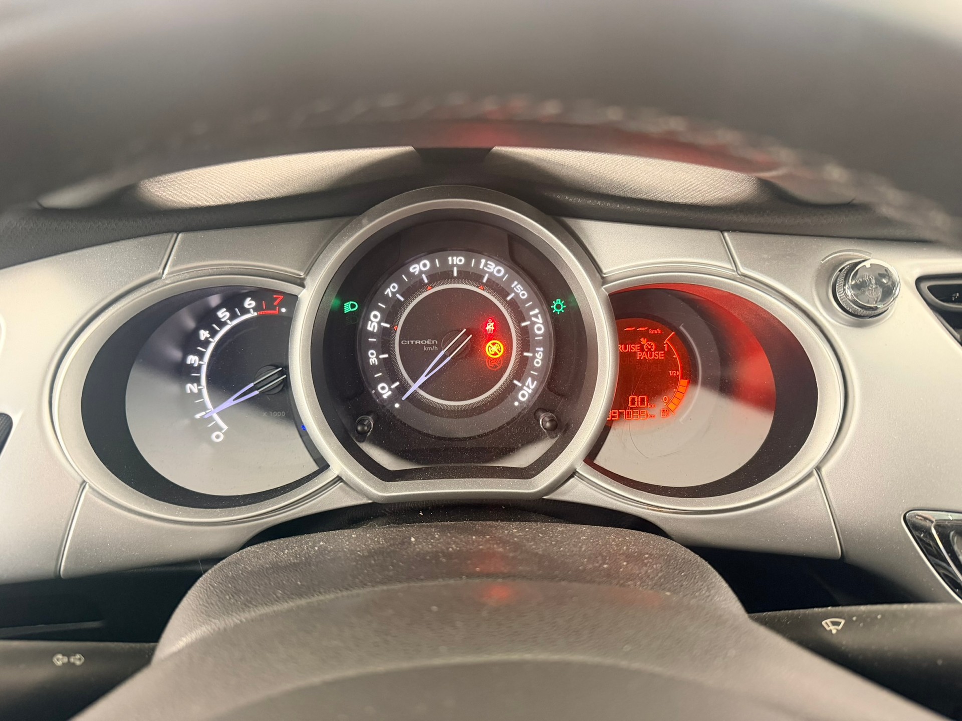 CITROEN C3 1.4i 16V Exclusive-image-9