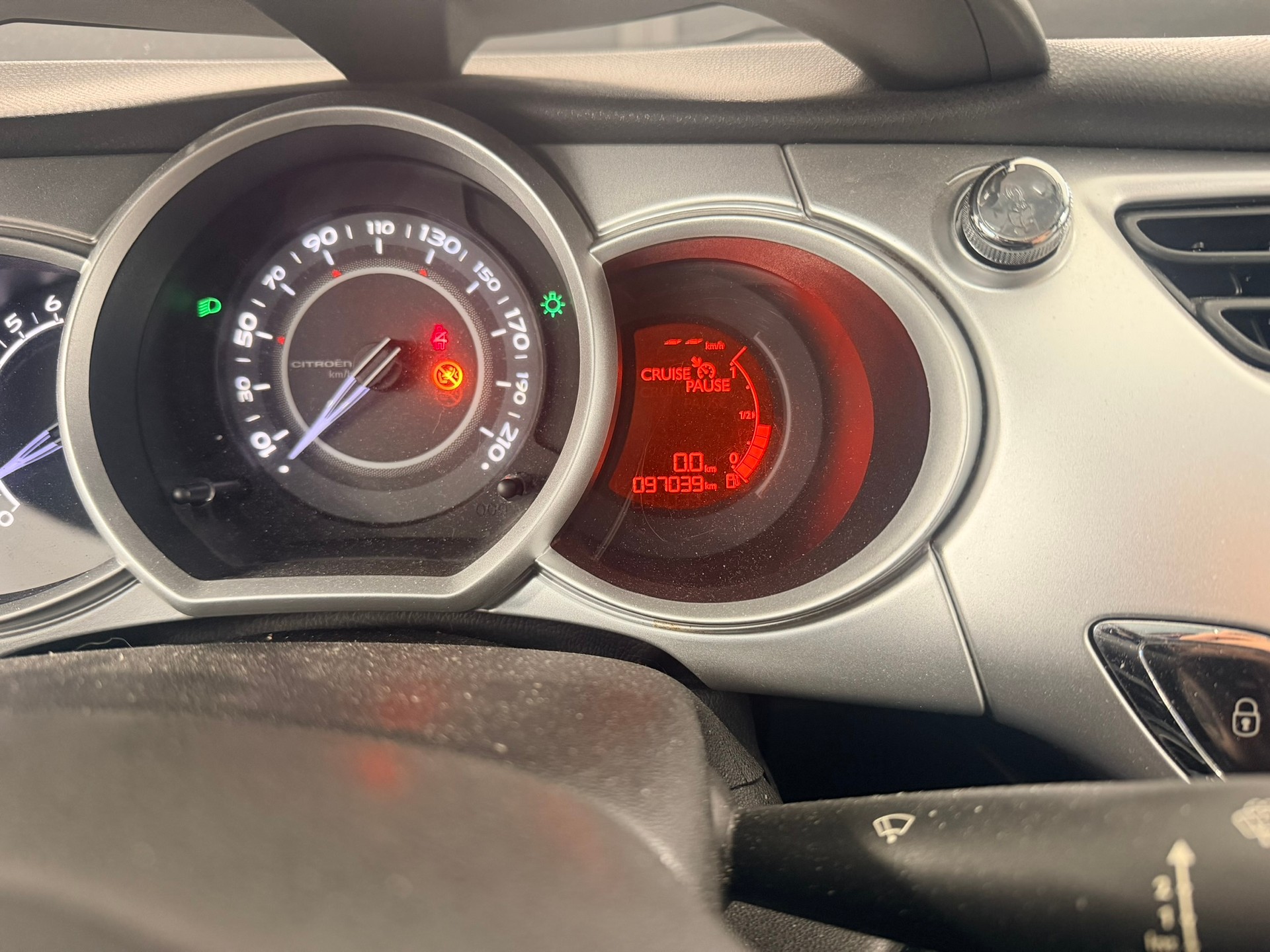 CITROEN C3 1.4i 16V Exclusive-image-10