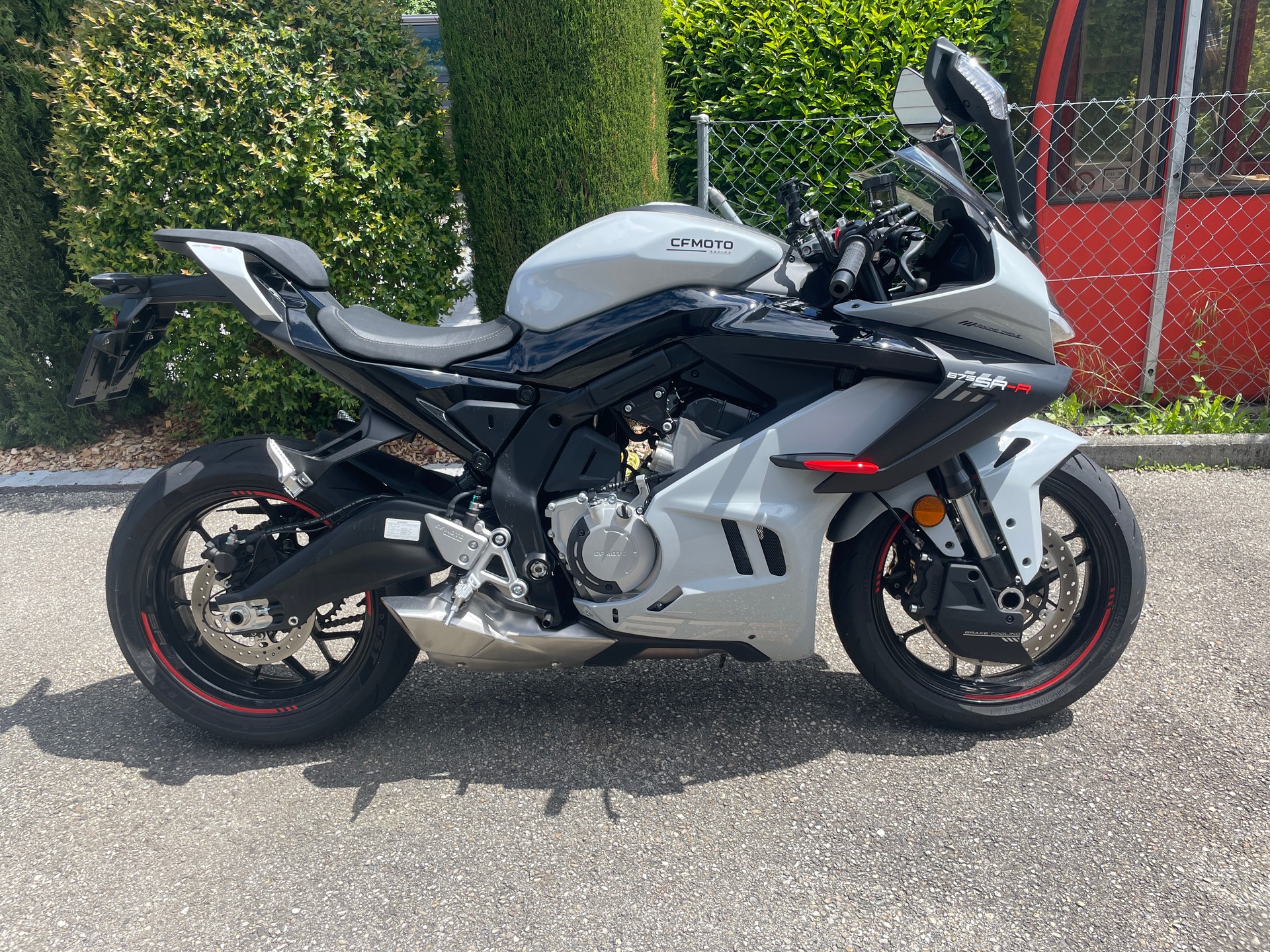 CF MOTO 675 SR-R