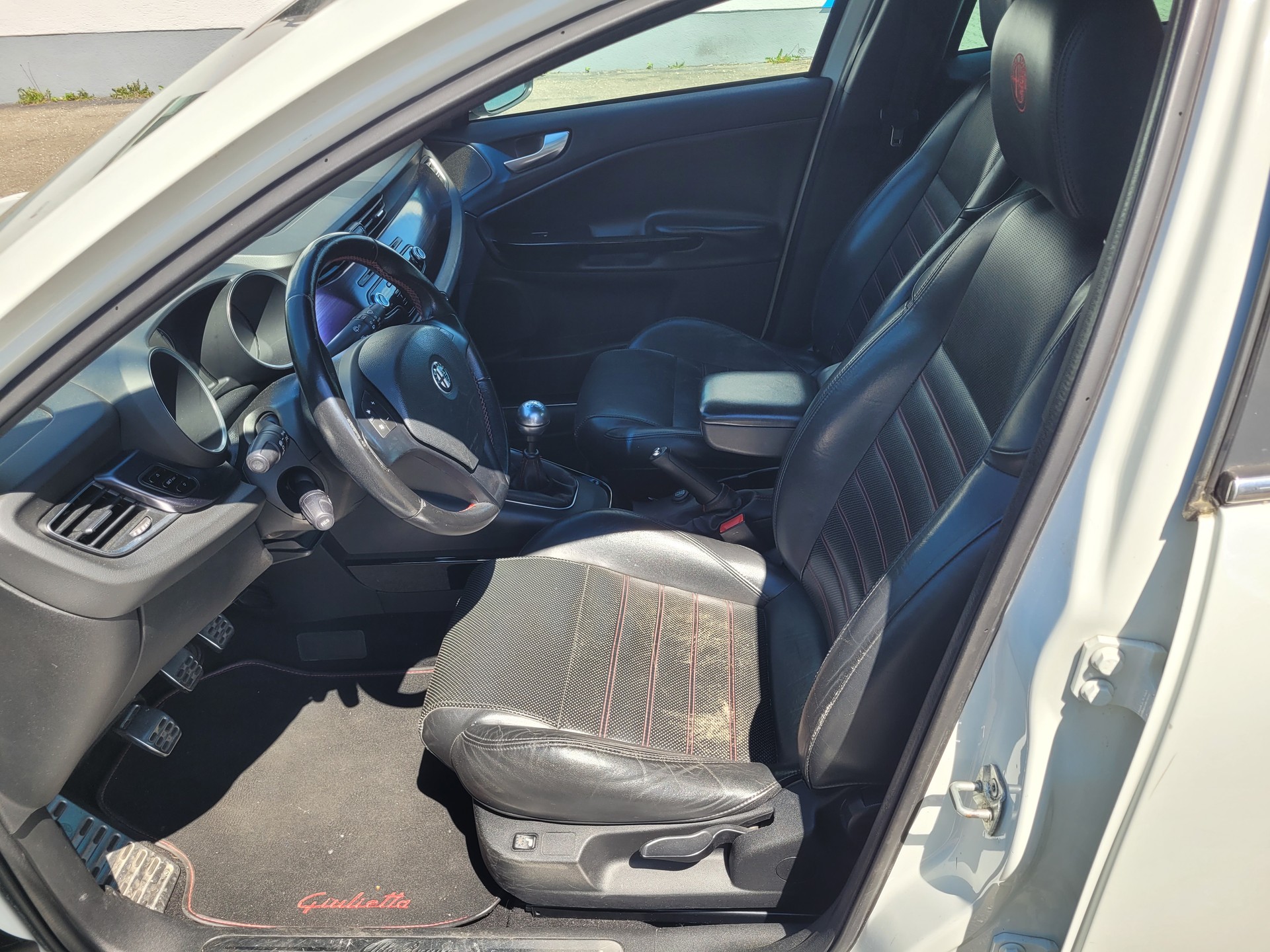 ALFA ROMEO Giulietta 1750 TBi Quadrifoglio Verde-image-12