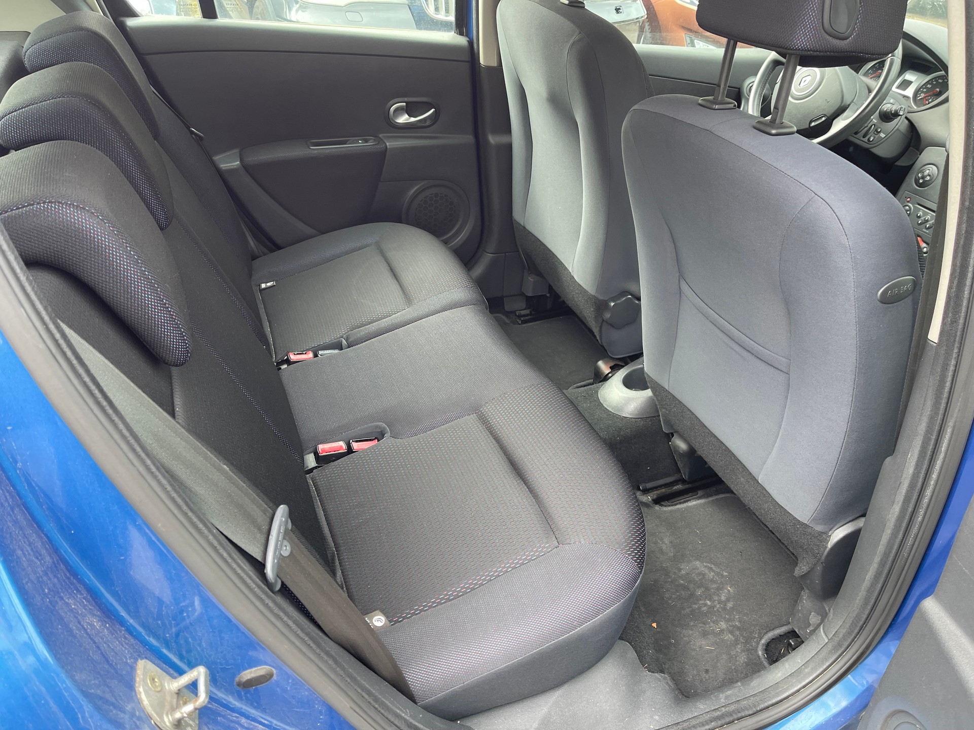 RENAULT Clio 1.6 16V Dynamique-image-2