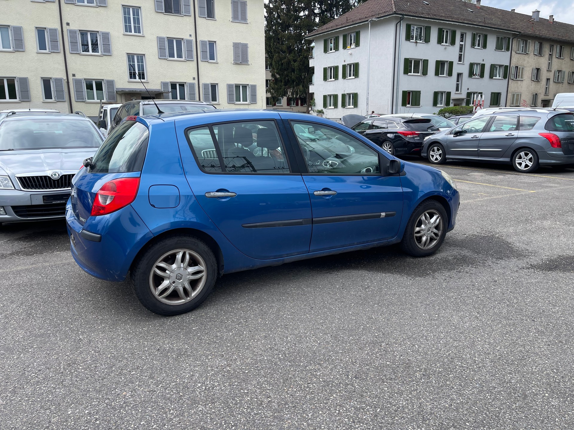 RENAULT Clio 1.6 16V Dynamique-image-1