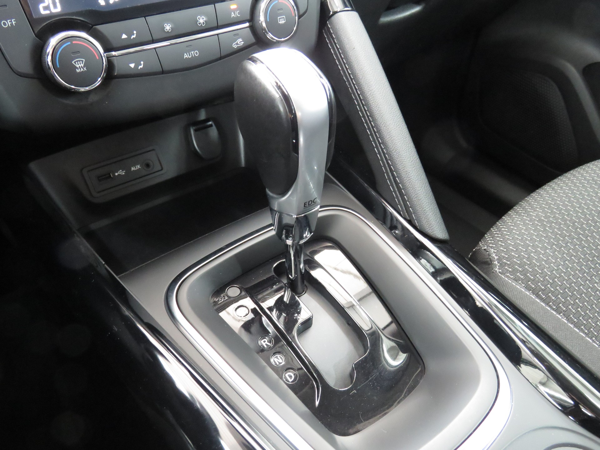 RENAULT Kadjar 1.5 dCi Zen EDC (Automat)-image-15