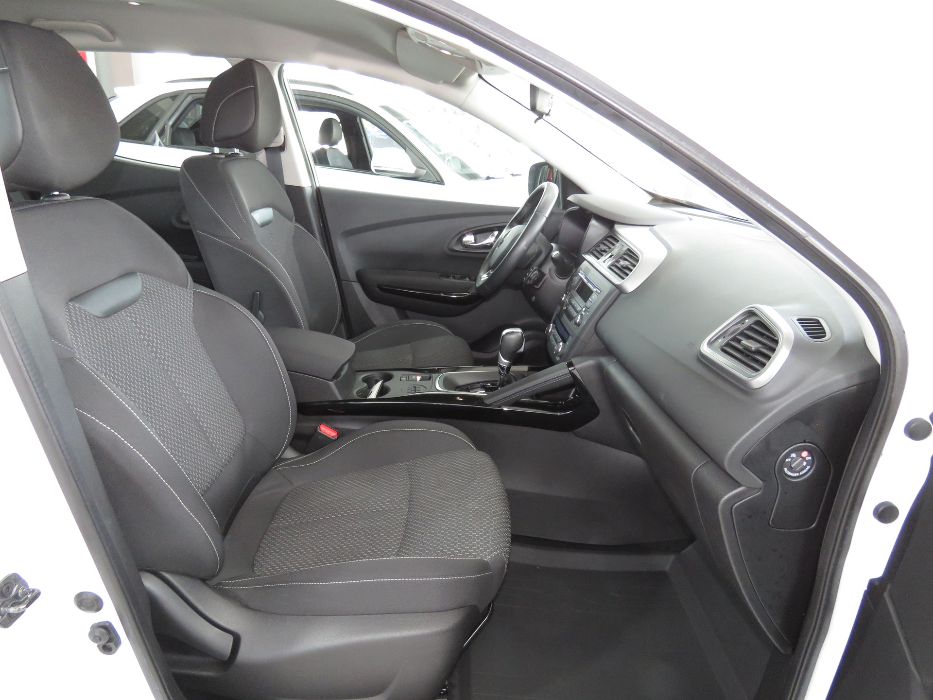 RENAULT Kadjar 1.5 dCi Zen EDC (Automat)-image-11