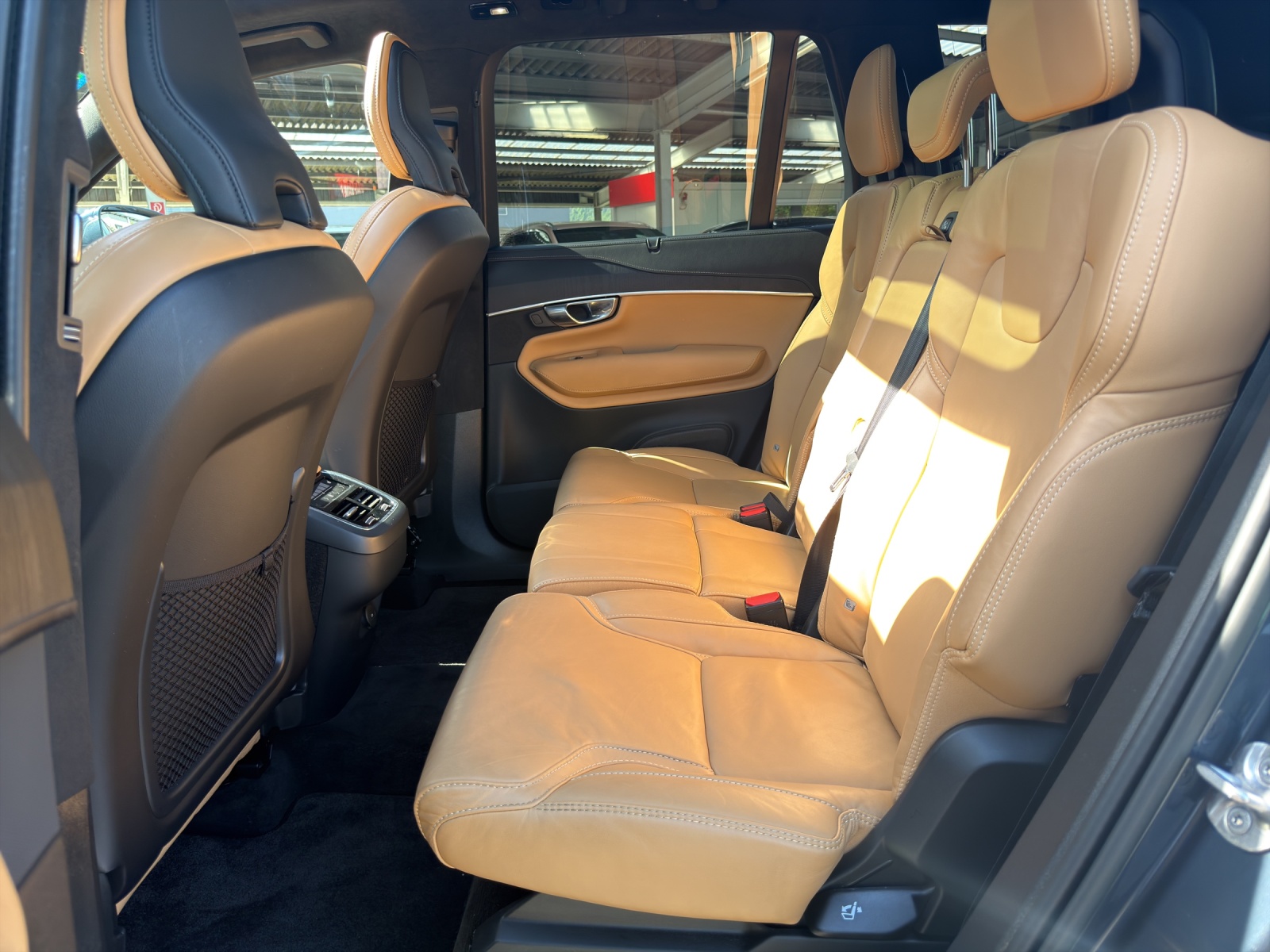 VOLVO XC90 B5 Benzin Mild Hybrid AWD Ultimate Bright Geartronic-image-9