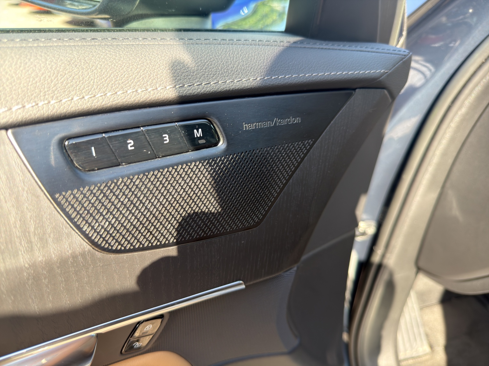 VOLVO XC90 B5 Benzin Mild Hybrid AWD Ultimate Bright Geartronic-image-18