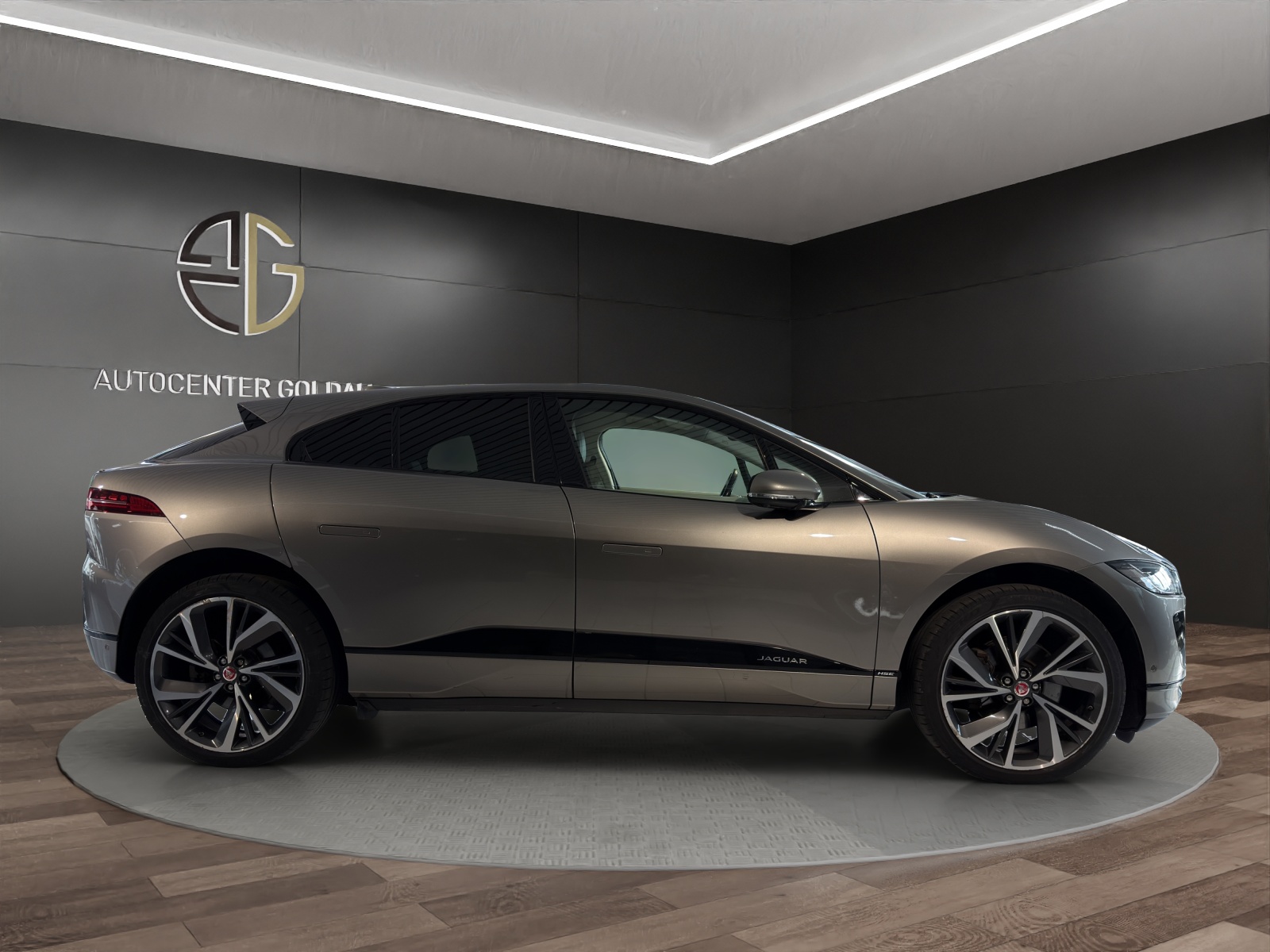 JAGUAR I-Pace EV400 HSE AWD-image-4