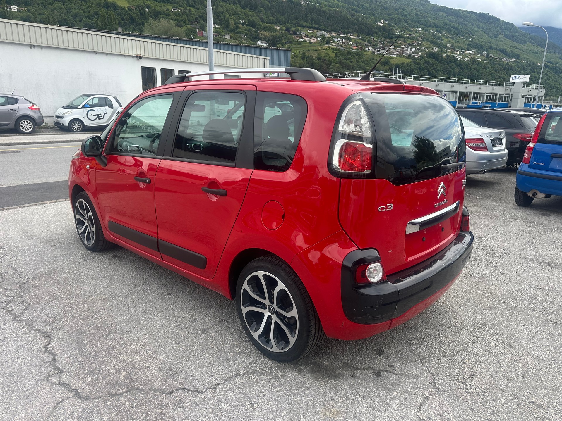 CITROEN C3 Picasso 1.2 Pure Tech Attraction-image-5
