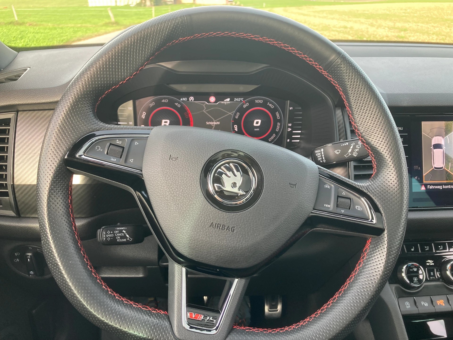 SKODA Kodiaq 2.0 Bi-TDI SCR RS 4x4 DSG 7 Sitzer-image-13
