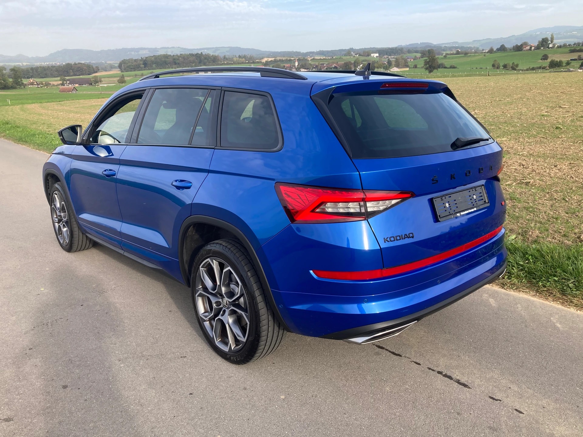 SKODA Kodiaq 2.0 Bi-TDI SCR RS 4x4 DSG 7 Sitzer-image-3
