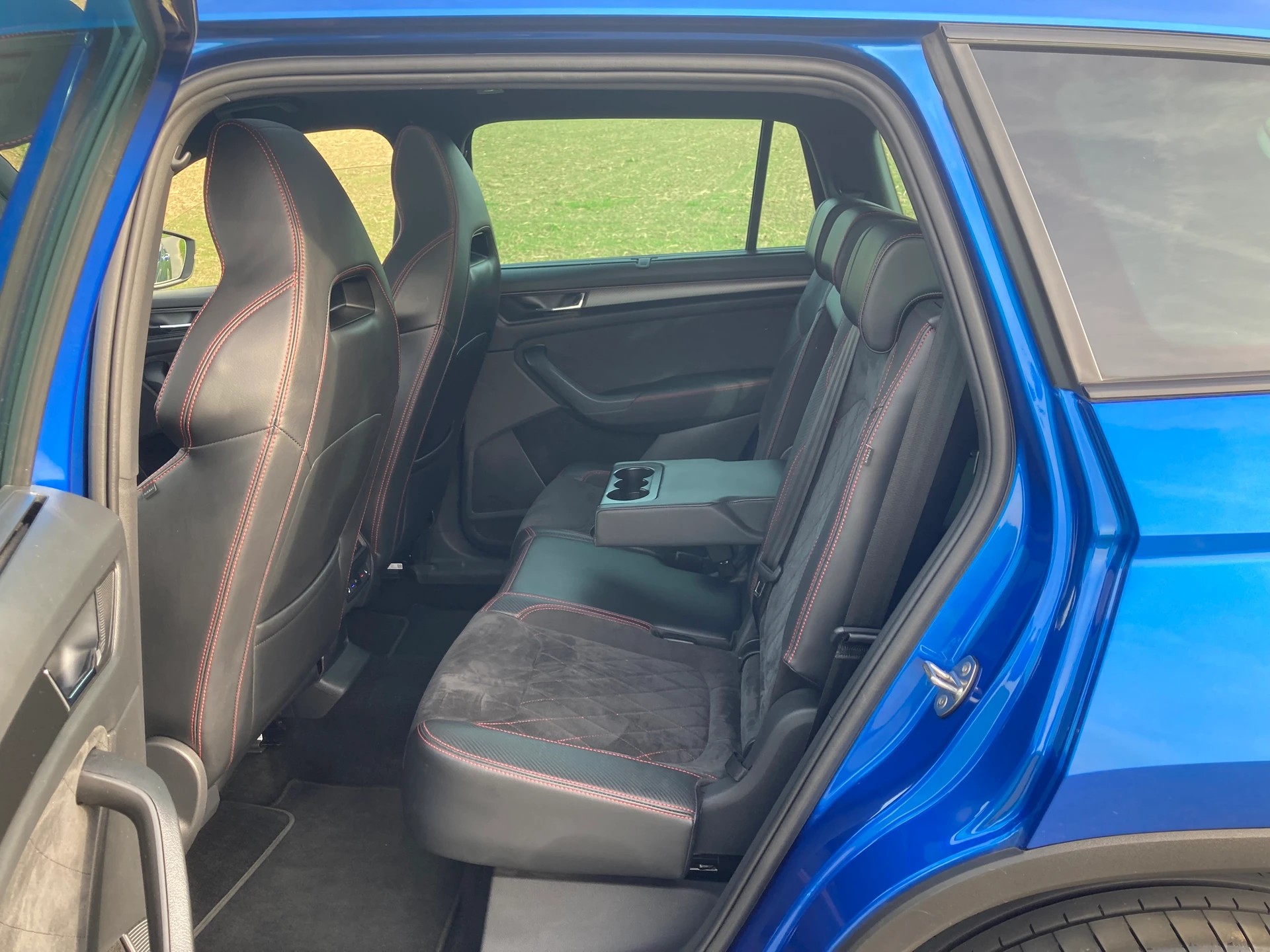 SKODA Kodiaq 2.0 Bi-TDI SCR RS 4x4 DSG 7 Sitzer-image-7