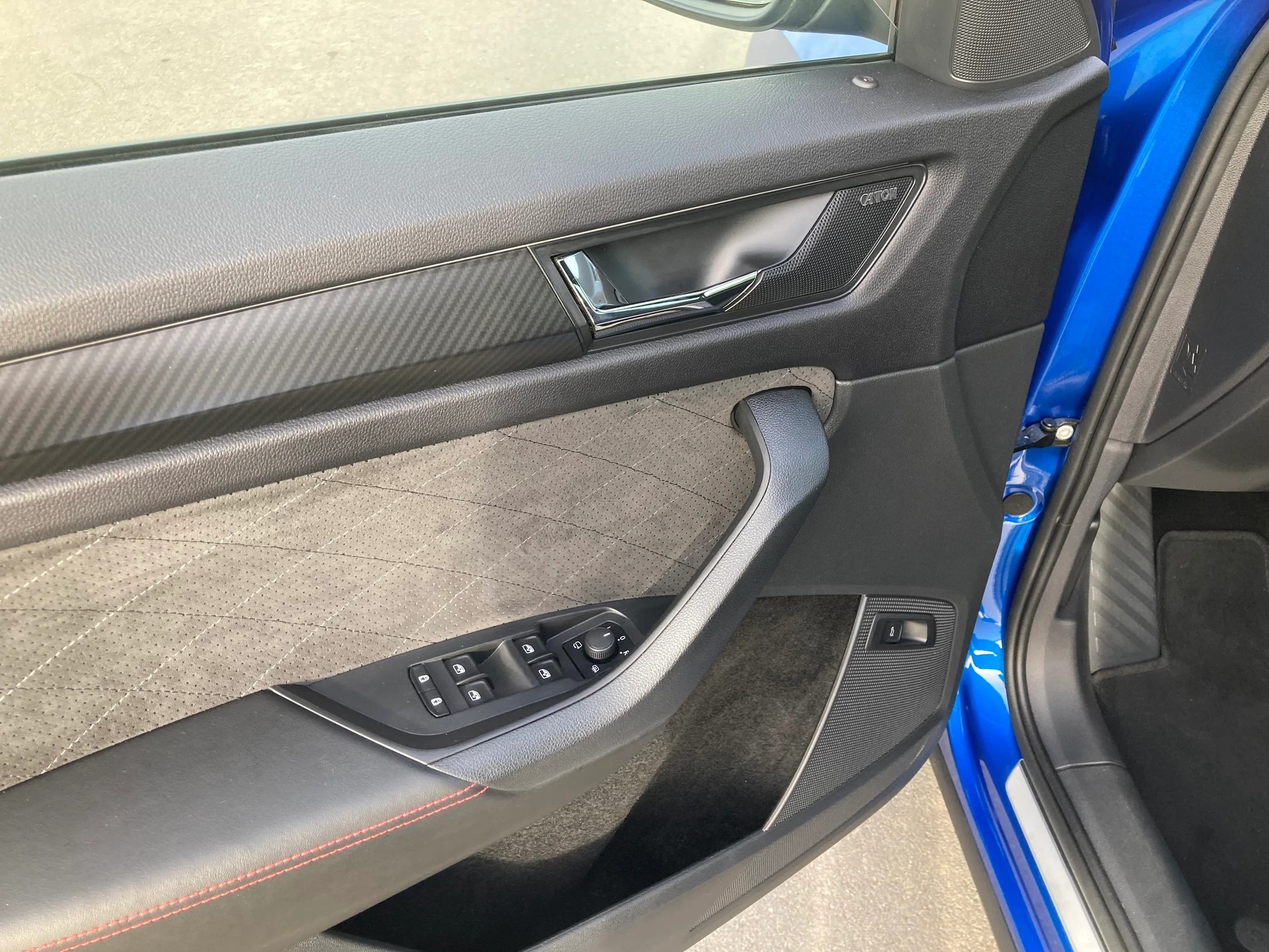 SKODA Kodiaq 2.0 Bi-TDI SCR RS 4x4 DSG 7 Sitzer-image-15