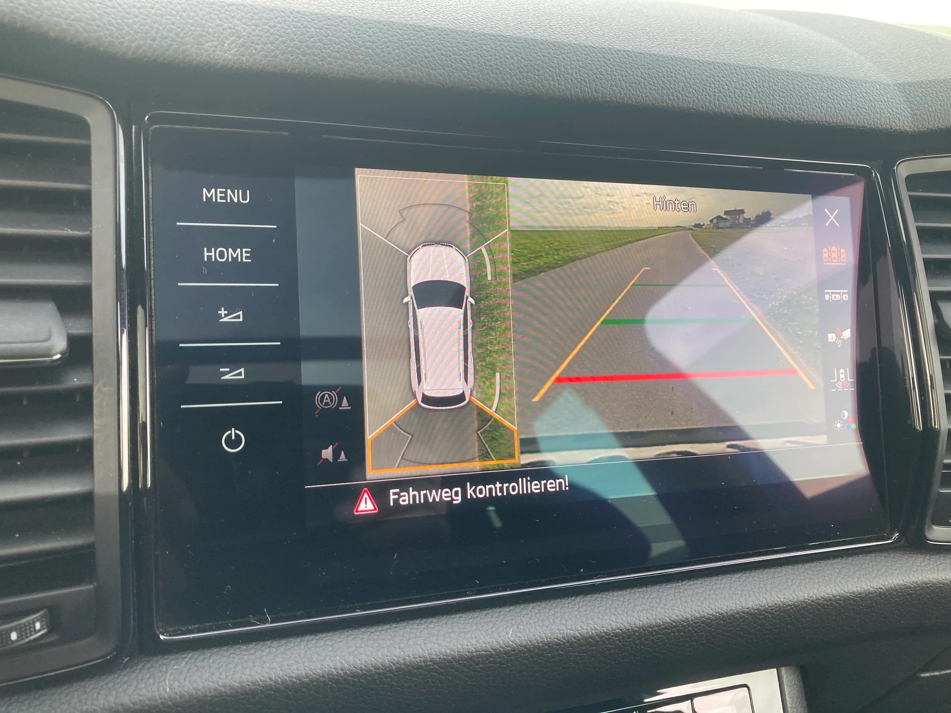 SKODA Kodiaq 2.0 Bi-TDI SCR RS 4x4 DSG 7 Sitzer-image-10