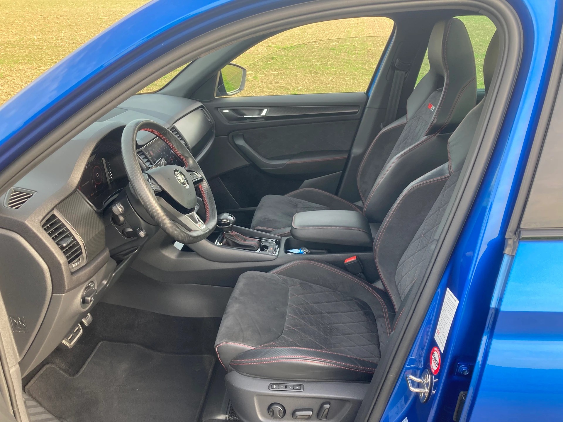 SKODA Kodiaq 2.0 Bi-TDI SCR RS 4x4 DSG 7 Sitzer-image-6