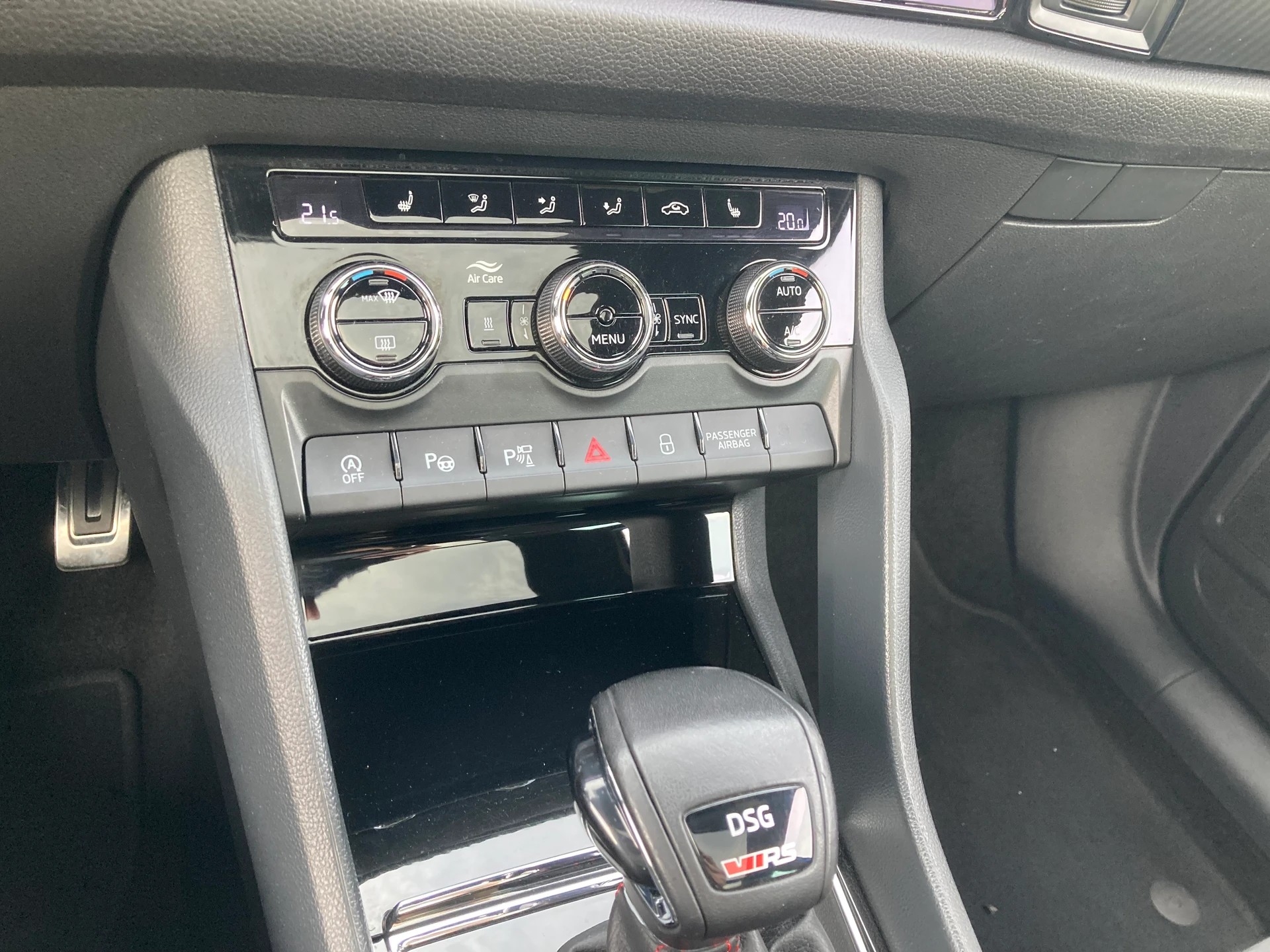 SKODA Kodiaq 2.0 Bi-TDI SCR RS 4x4 DSG 7 Sitzer-image-12