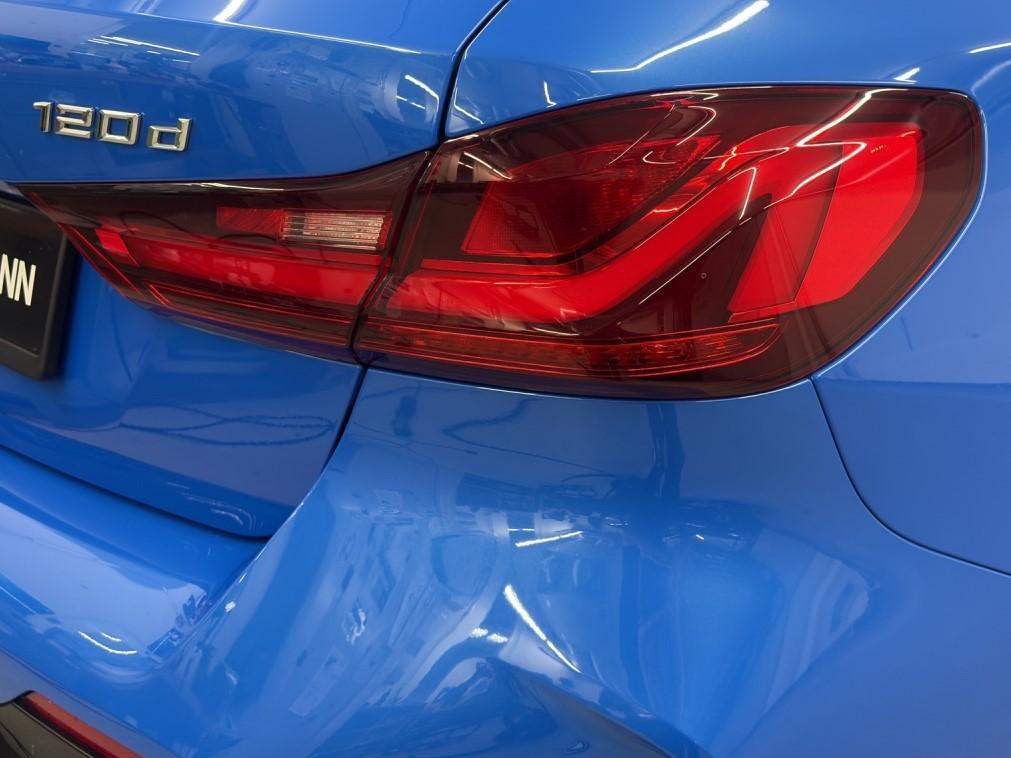 BMW 120d xDrive M SPORT-image-21