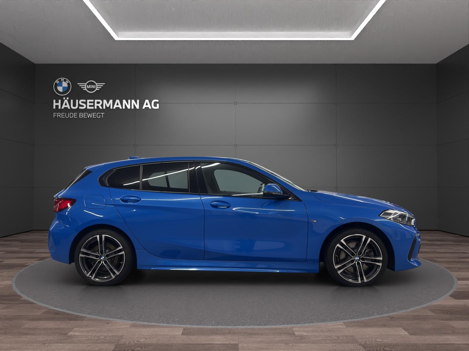 BMW 120d xDrive M SPORT-showroom-element-3